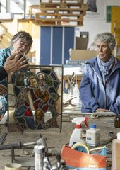 Atelier de Cécile Delanoë, peintre sur verre à Palézieux-Village