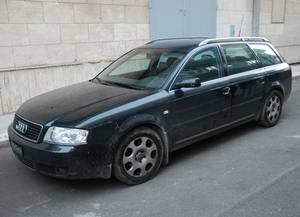 Voiture du père d'Alissia et Livia