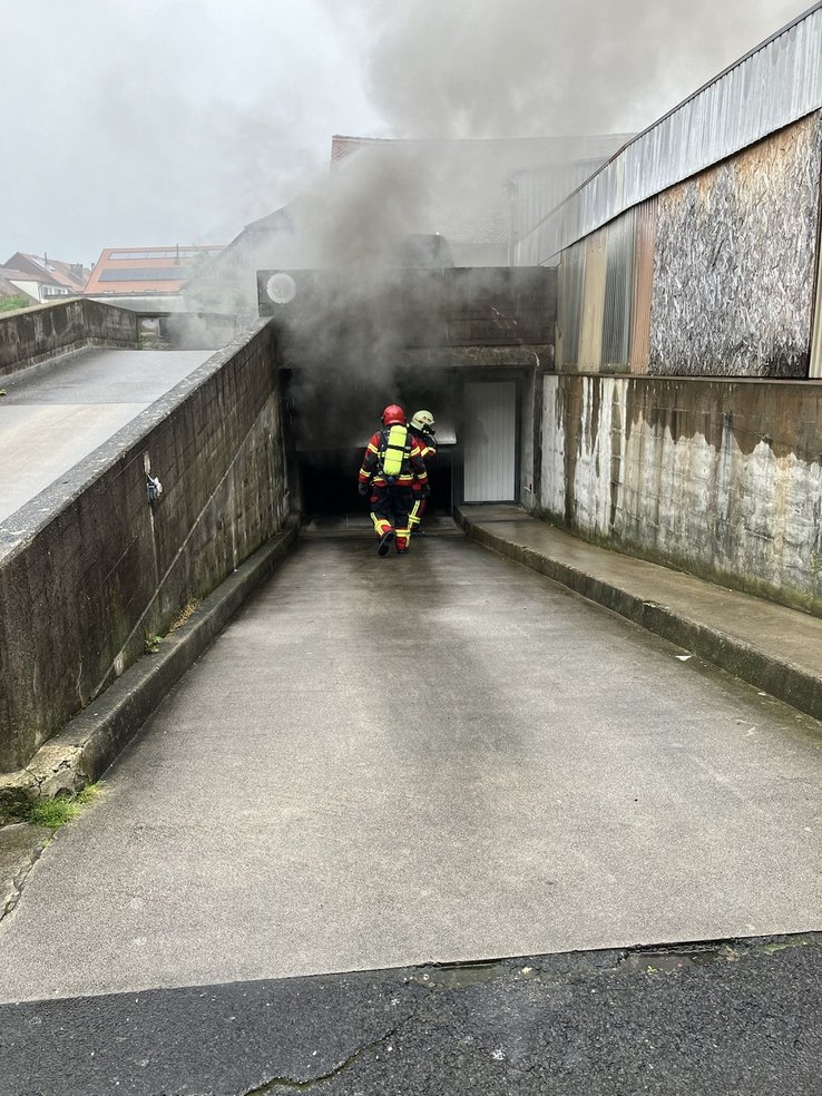 Incendie dans un parking
