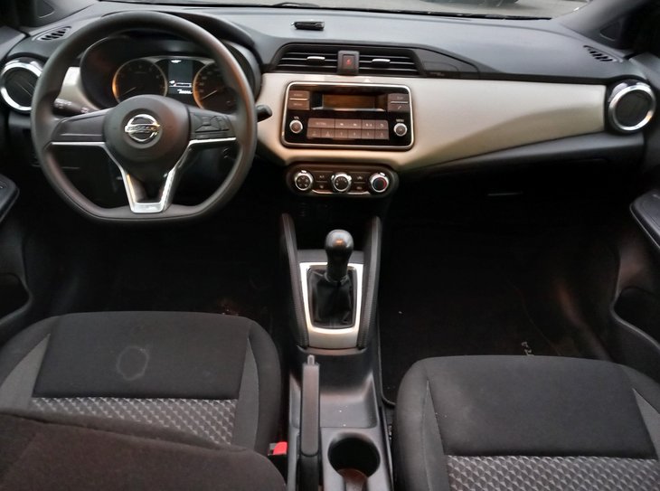 Micra intérieur 2