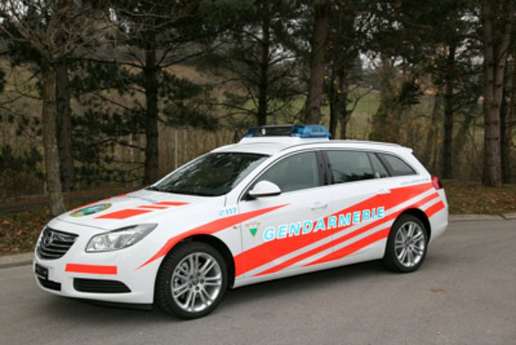 Photo d'une voiture de la Gendarmerie