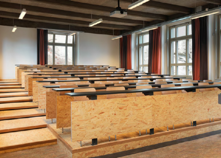 Salle de classe de la Haute Ecole de Santé Vaud (HESAV) dans l'immeuble rénové de César-Roux 19