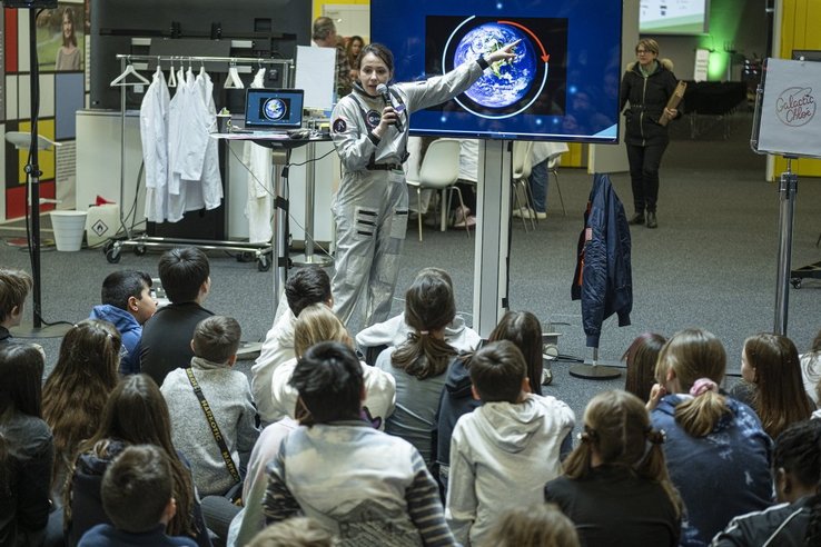Toute la semaine, différents ateliers sont proposés aux enfants dans les domaines scientifiques et techniques.