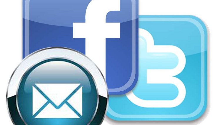 Trois icones représentant Twitter, Facebook et le courrier électronique.
