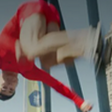 Image d'un gymnaste sur trampoline