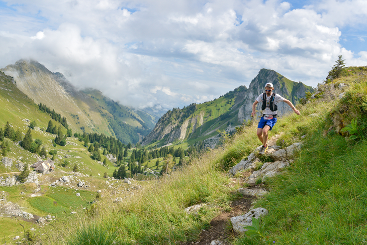 Un courreur du trail Montreux-Rochers de Naye