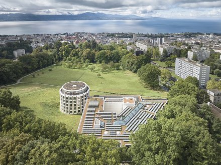 Vue du Parc de l'Hermitage et du Tribunal cantonal