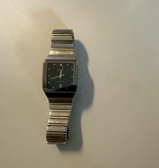 Une montre de marque Rado 