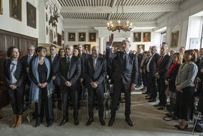 les procureurs debout