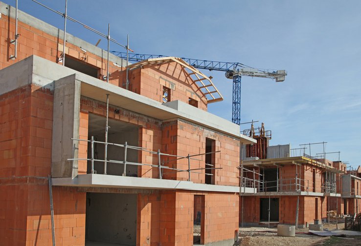 Bâtiments de logements en construction.