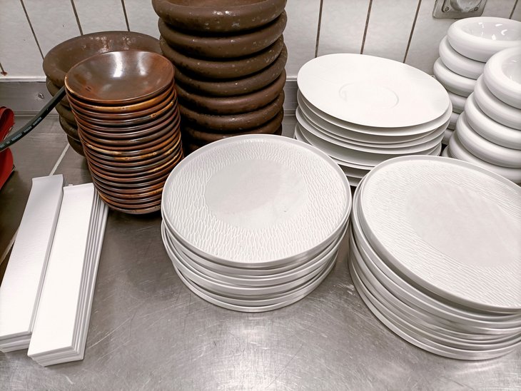 Assiettes plates