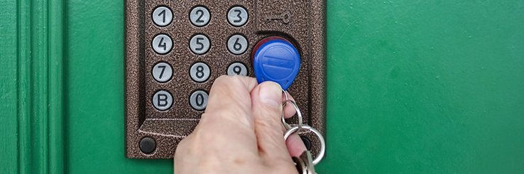 Dès le 7 décembre, un badge et un code personnels seront nécessaires pour acheter des marchandises aux automates des quartiers cellulaires des EPO.