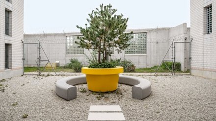 La Cour_ intervention artistique Prison La Tuilière