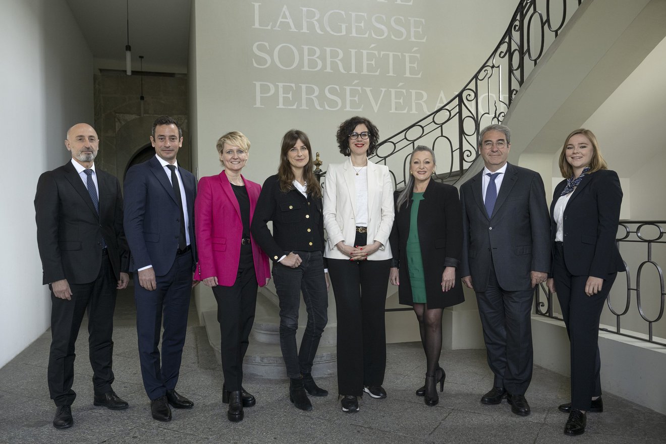 CONSEIL D'ETAT VAUD Photo du Conseil d'Etat avec le Chancelier