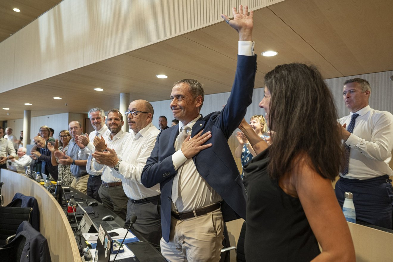 GRAND CONSEIL VAUD Patrick Simonin applaudi par le plénum