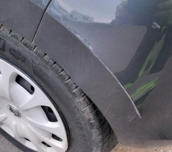 Micra détail rayure 2