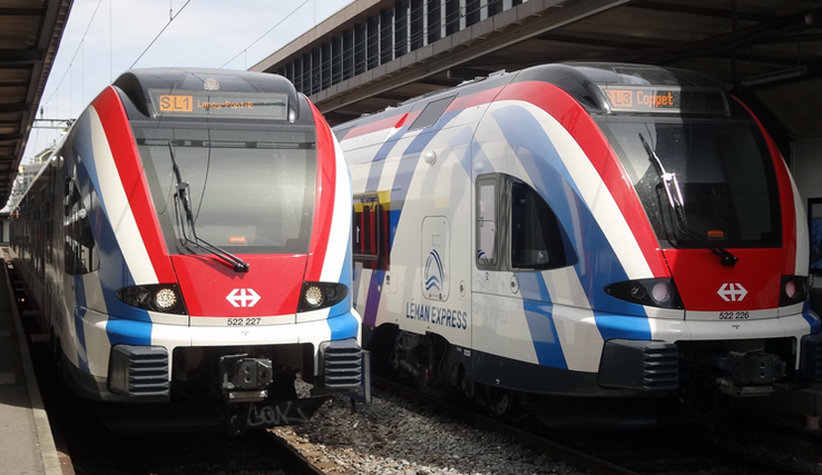 Deux rames du Léman Express, vues de front