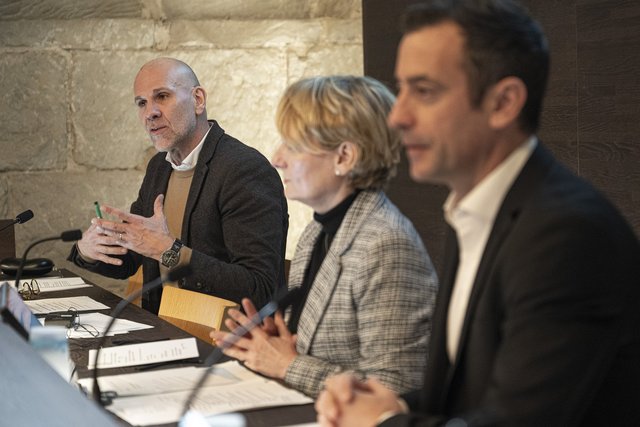 Etat de Vaud photo des 3 intervenants de la conférence de presse