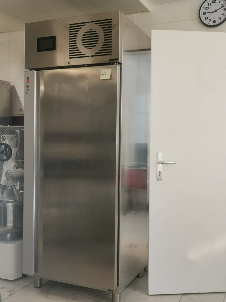 Frigo à pâtisserie_b