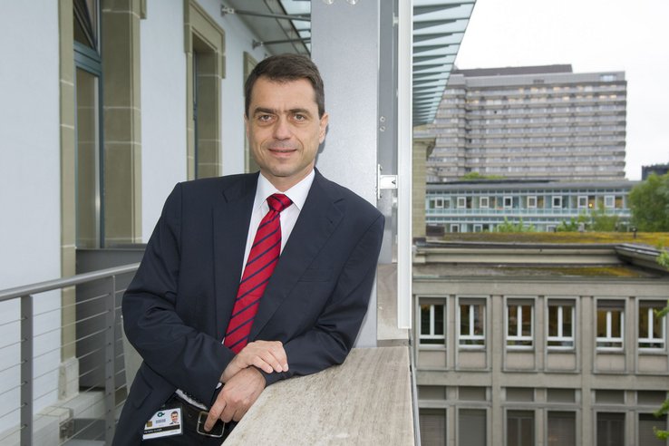 Portrait de Oliver Peters