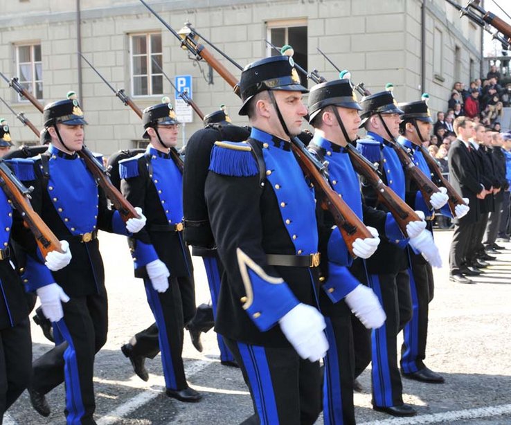 Images de la cérémonie de prestation de serment, 25 février 2011