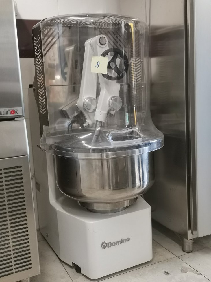 Machine à pétrir (main)