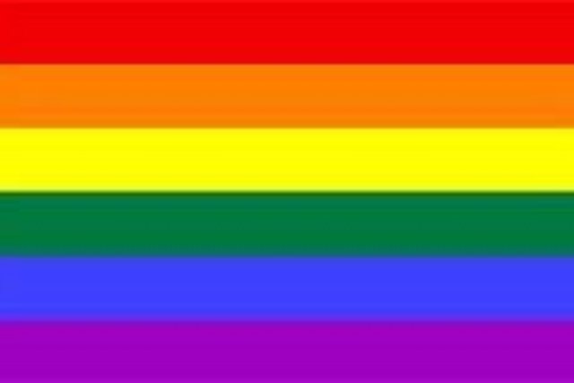 drapeau multicolore symbole des communautés homosexuelles