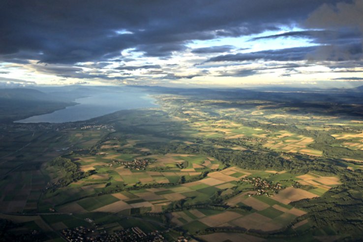 Vue d'avion de la région de Chavornay, en direction de Payerne (photo. J.-M. Zellweger, DGE)