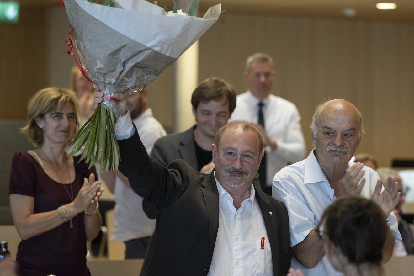 GRAND CONSEIL VAUD Stéphane Montangero reçoit des fleurs