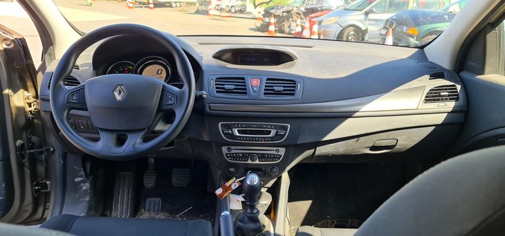 INTERIEUR AVANT 2