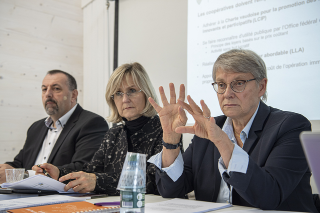 Photos de Bératrice Métraux, Corinne Martin et Florian Failloubaz lors de la conférence de presse sur les coopératives