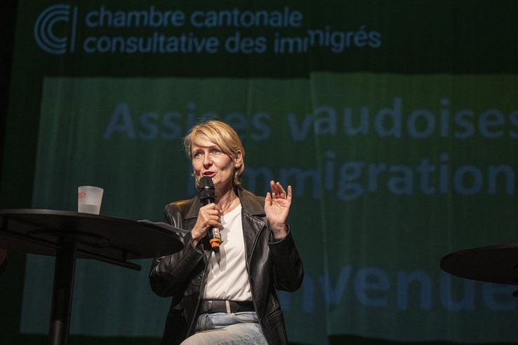 Isabelle Moret, intervient lors des Assises de l'immigration