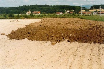 ...suivant des travaux de terrassement ...suivant des travaux de terrassement