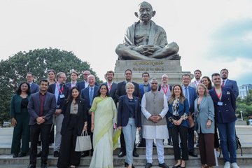 La délégation rencontre le gouvernement de l'Etat de Karnataka, dans la ville de Bengaluru.