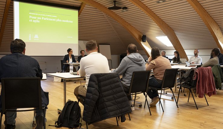GRAND CONSEIL VAUD Carole Dubois et Alexandre Démétriadès présentent la révision de la loi sur le Grand Conseil lors de la conférence de presse de la CIDROPOL.