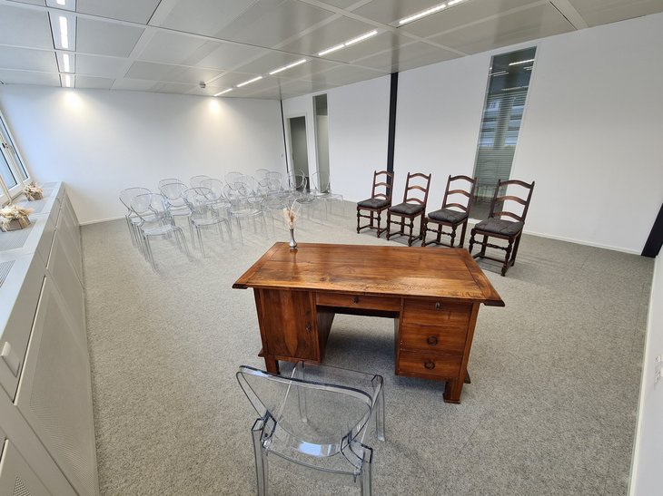 (salle privilégiée aux couples ayant choisi l'option 2-en-1 formalités suivies directement par la célébration sur le même site).