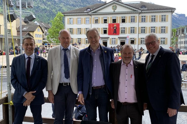 Le Bureau à la Landsgemeinde annuelle de Glaris