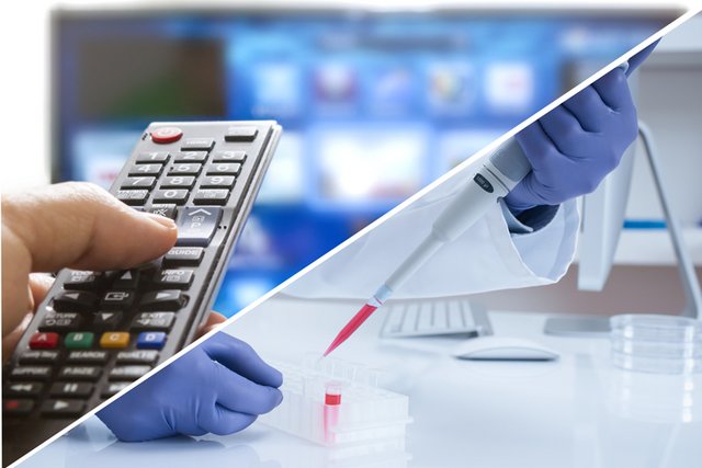 Image d'illustration divisée en deux: à gauche, main tenant une télécommande avec en fond, un écran de téléviseur. A droite, main gantée de latex dans une manipulation de laboratoire.