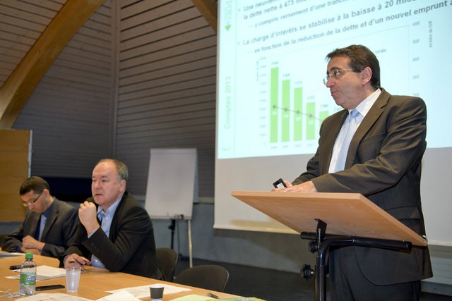 Photo de la conférence de presse de présentation des comptes 2013.