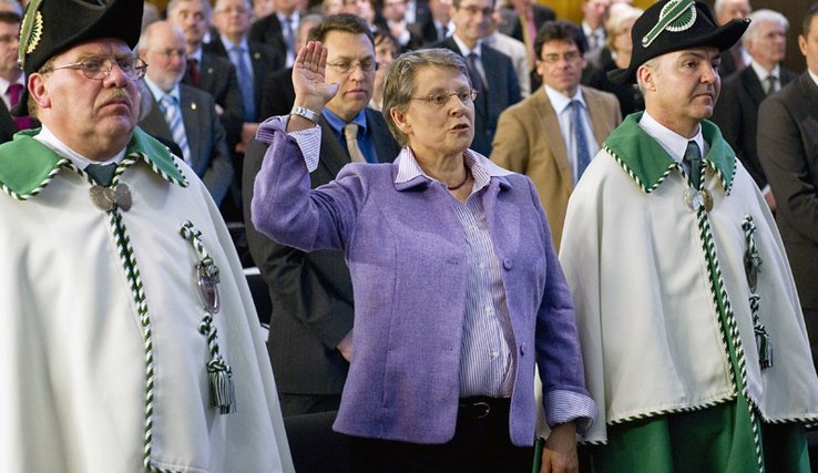 Madame Béatrice Métraux a prêté serment le 10 janvier 2012. Elle est désormais conseillère d'Etat en charge du Département de l'intérieur