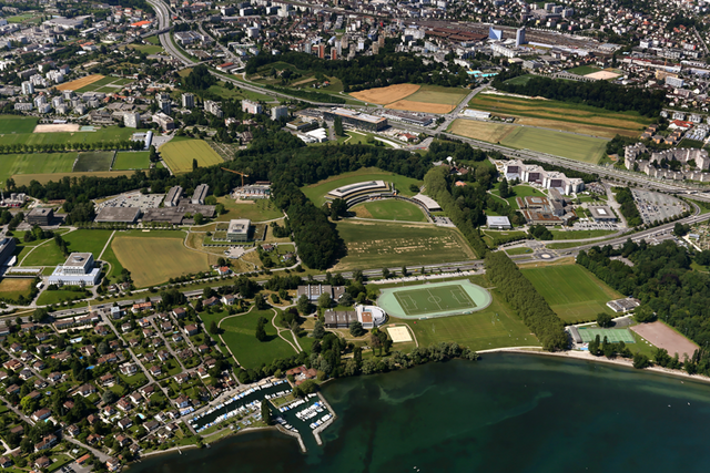 vue aérienne du campus de l'unil