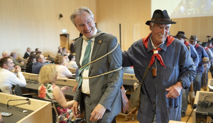 Le Président sortant du Grand Conseil, M. Laurent Miéville, enlevé par les Brigands du Jorat