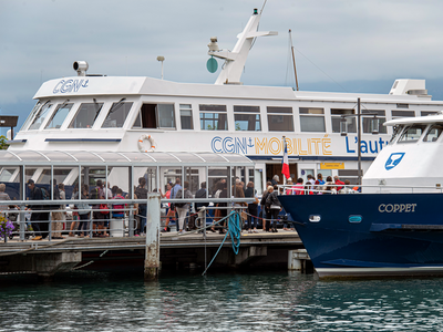 Bateaux CGN à l'embarcadère d'Ouchy.