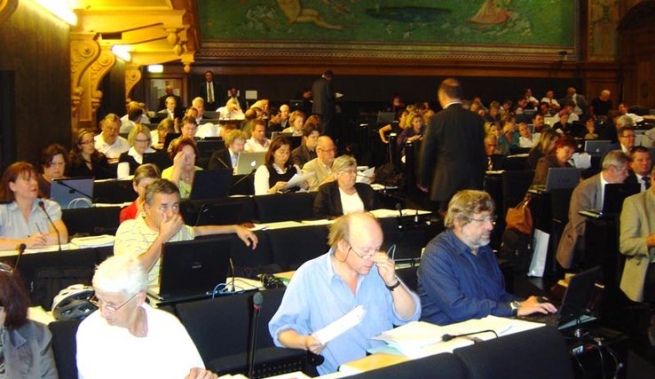photo des députés lors d'une séance du Grand Conseil au Palais de Rumine