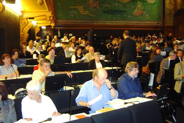photo des députés lors d'une séance du Grand Conseil au Palais de Rumine