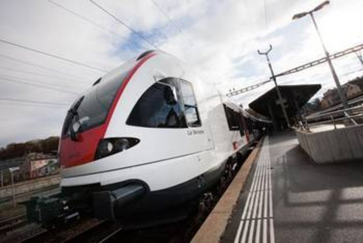 Avant d'un train en gare.