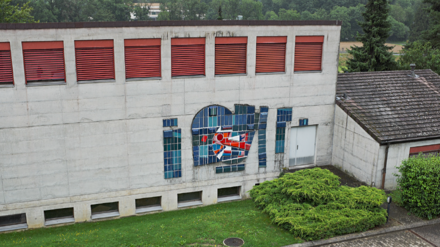 Centre de compétence de la protection de la population Gollion sculpture murale 2