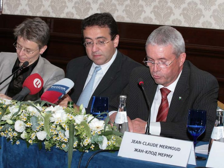 Anne-Catherine Lyon, Pascal Broulis et Jean-Claude Mermoud lors de la conférence de presse de la délégation vaudoise à Mascou