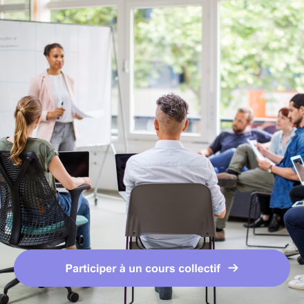 Des personnes participent à un cours collectif sur le budget.